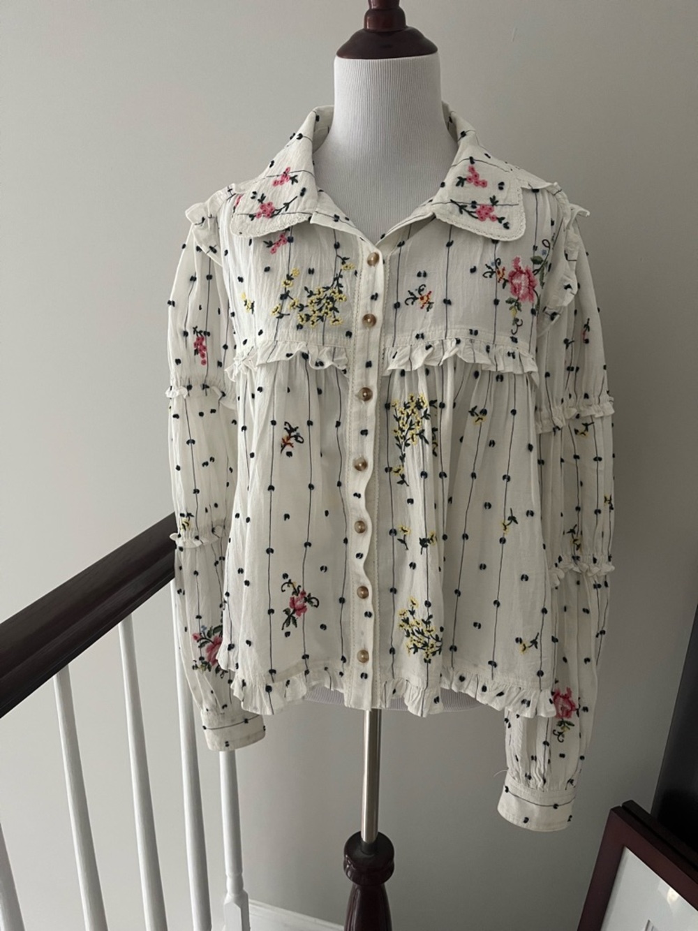Anthropologie Pilcro Seaside embroidered floral top shirt jacket M - Picture 2 of 6